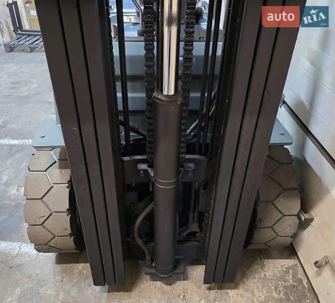 Вилочний навантажувач Toyota 02-8FGJF35 2008 в Києві