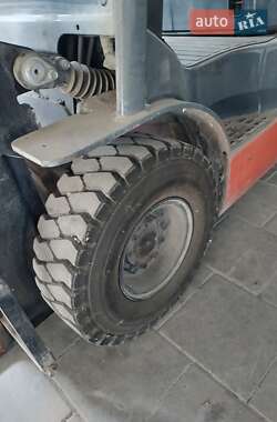 Вилочний навантажувач Toyota 32-8FG15 2007 в 