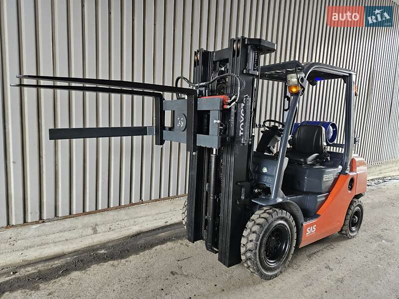 Вилочный погрузчик Toyota 32FG-25 2017 в Киеве