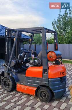 Вилочний навантажувач Toyota 42-6FGF15 1998 в Тячеві