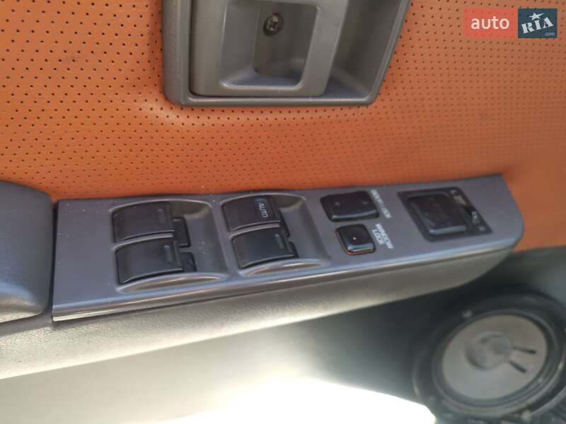 Позашляховик / Кросовер Toyota 4Runner 1995 в Одесі