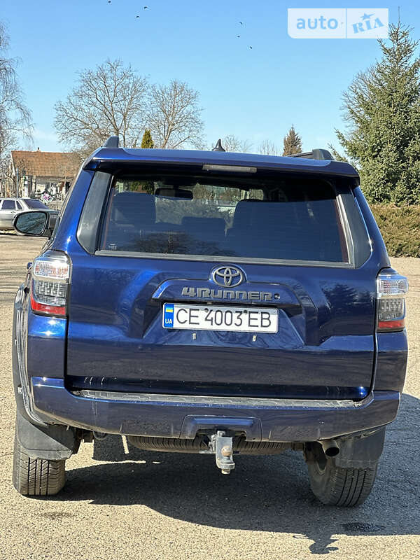 Внедорожник / Кроссовер Toyota 4Runner 2014 в Черновцах