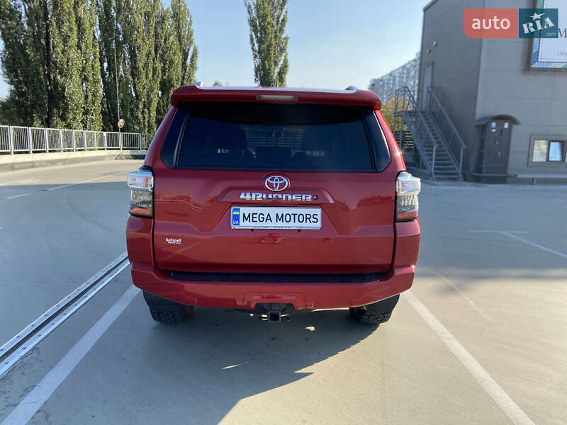 Внедорожник / Кроссовер Toyota 4Runner 2017 в Киеве