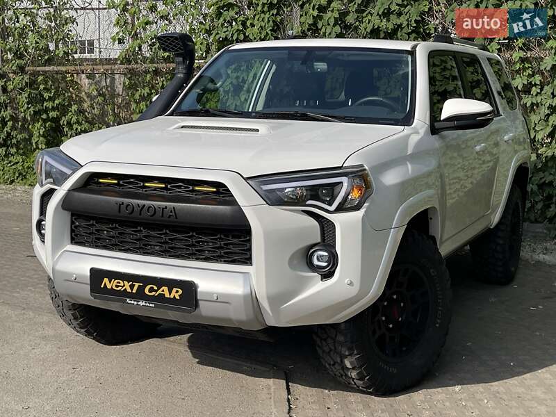 Внедорожник / Кроссовер Toyota 4Runner 2018 в Киеве