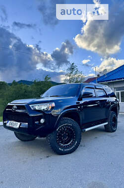 Внедорожник / Кроссовер Toyota 4Runner 2015 в 