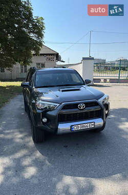 Позашляховик / Кросовер Toyota 4Runner 2015 в Лубнах