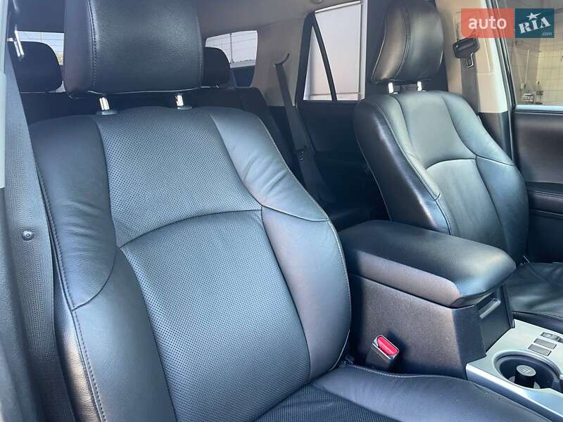 Позашляховик / Кросовер Toyota 4Runner 2014 в Одесі