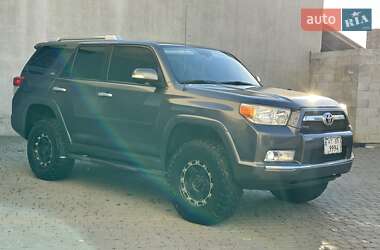 Позашляховик / Кросовер Toyota 4Runner 2013 в Івано-Франківську