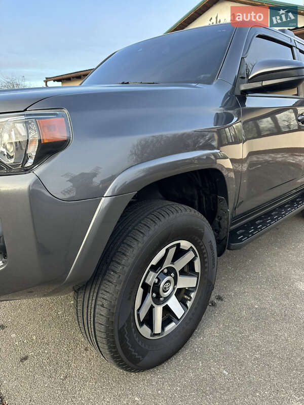 Внедорожник / Кроссовер Toyota 4Runner 2020 в Киеве