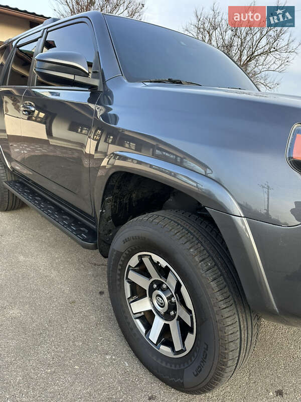 Внедорожник / Кроссовер Toyota 4Runner 2020 в Киеве