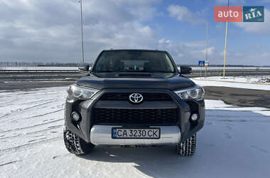 Внедорожник / Кроссовер Toyota 4Runner 2016 в Киеве