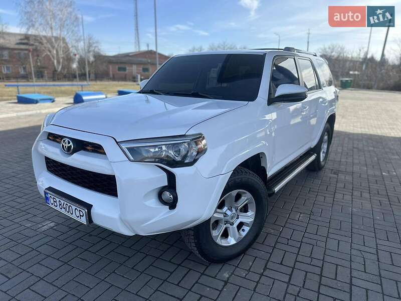 Позашляховик / Кросовер Toyota 4Runner 2014 в Прилуках