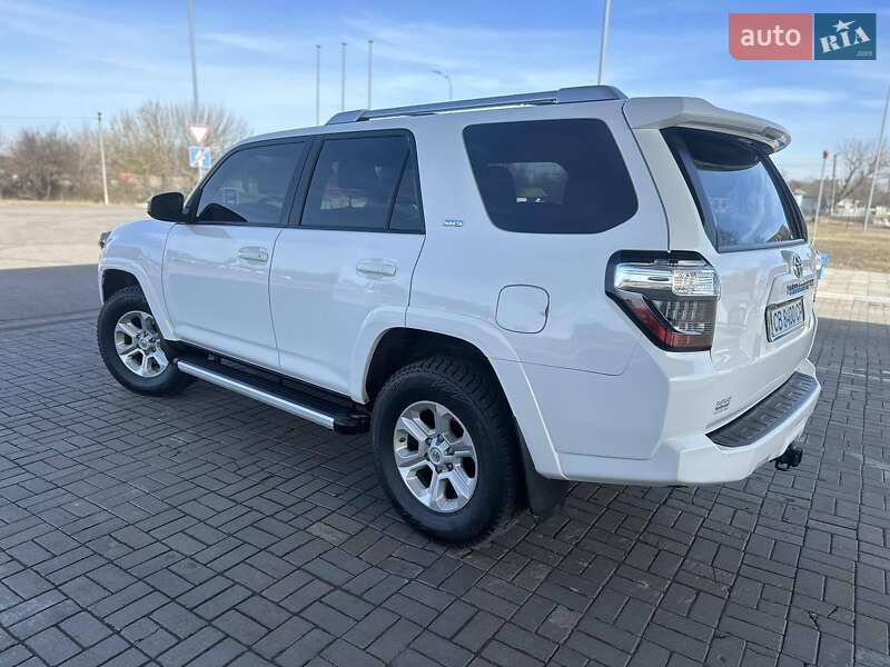 Позашляховик / Кросовер Toyota 4Runner 2014 в Прилуках