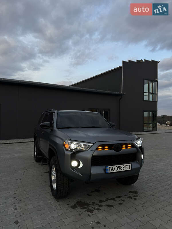 Внедорожник / Кроссовер Toyota 4Runner 2018 в 