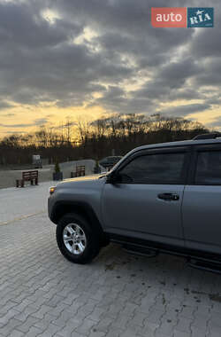 Внедорожник / Кроссовер Toyota 4Runner 2018 в 