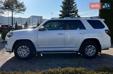 Внедорожник / Кроссовер Toyota 4Runner 2017 в 