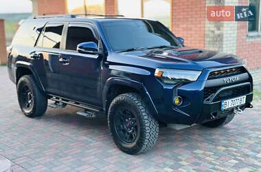 Внедорожник / Кроссовер Toyota 4Runner 2017 в 