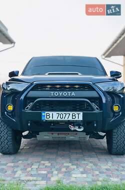 Внедорожник / Кроссовер Toyota 4Runner 2017 в 