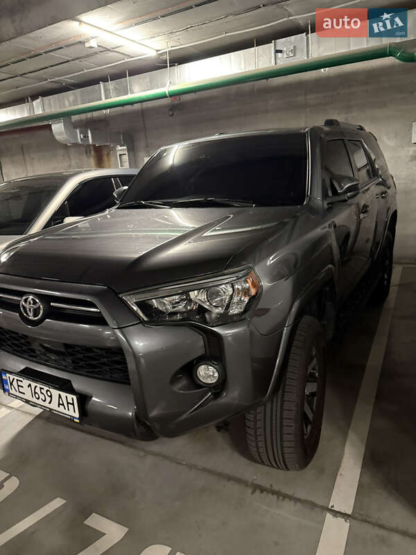 Позашляховик / Кросовер Toyota 4Runner 2020 в Києві