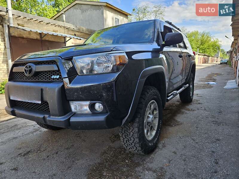 Внедорожник / Кроссовер Toyota 4Runner 2011 в Киеве фото 4 Внедорожник / Кроссовер Toyota 4Runner 2011 в Киеве