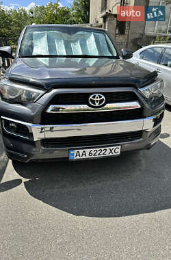 Позашляховик / Кросовер Toyota 4Runner 2016 в Києві