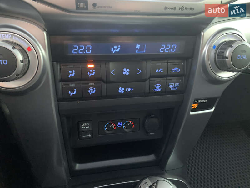 Внедорожник / Кроссовер Toyota 4Runner 2016 в Киеве