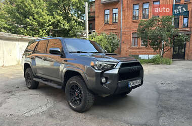 Внедорожник / Кроссовер Toyota 4Runner 2016 в Харькове