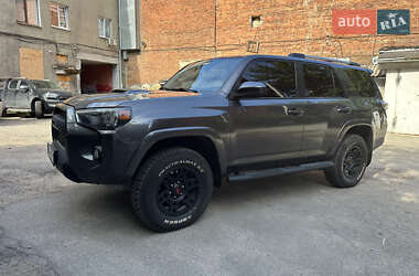 Позашляховик / Кросовер Toyota 4Runner 2016 в Харкові