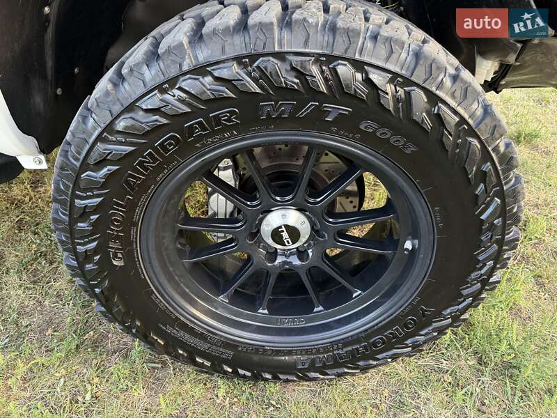 Позашляховик / Кросовер Toyota 4Runner 2017 в Києві фото 9 Позашляховик / Кросовер Toyota 4Runner 2017 в Києві