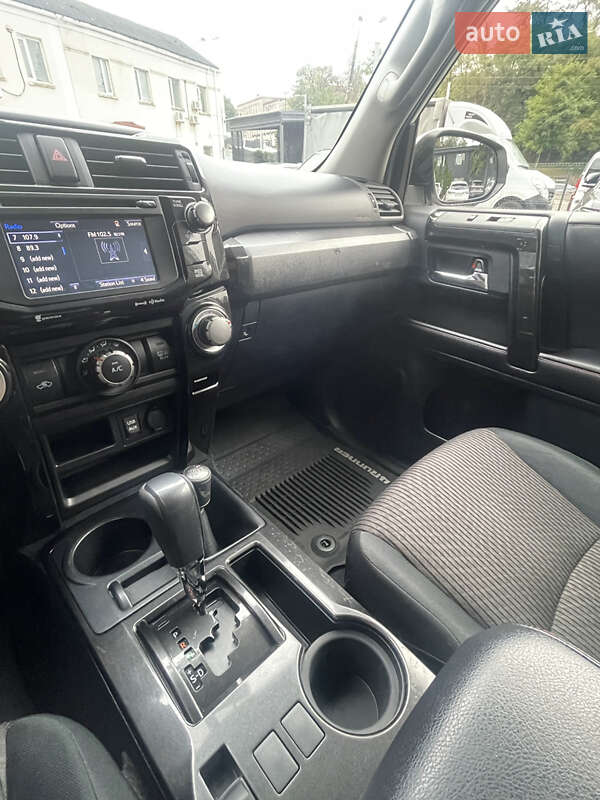 Внедорожник / Кроссовер Toyota 4Runner 2016 в Киеве фото 20 Внедорожник / Кроссовер Toyota 4Runner 2016 в Киеве