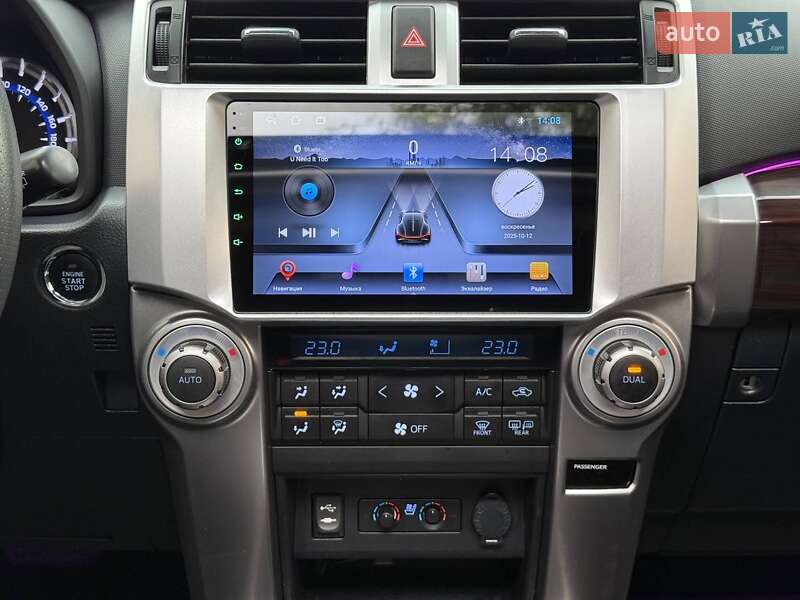 Позашляховик / Кросовер Toyota 4Runner 2014 в Кривому Розі