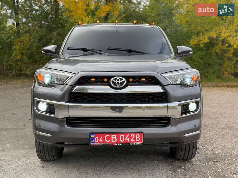 Позашляховик / Кросовер Toyota 4Runner 2014 в Кривому Розі