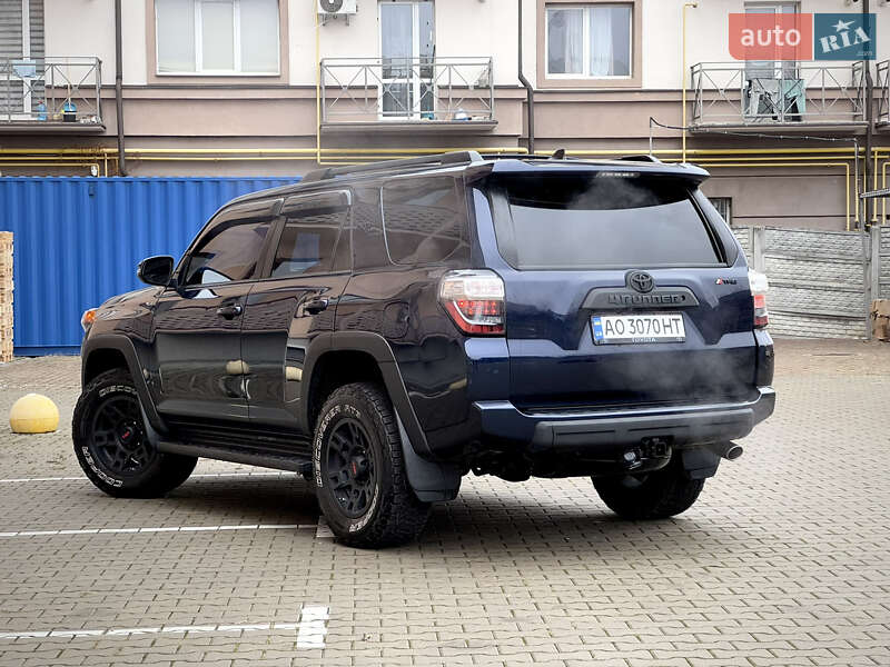 Внедорожник / Кроссовер Toyota 4Runner 2017 в Ужгороде