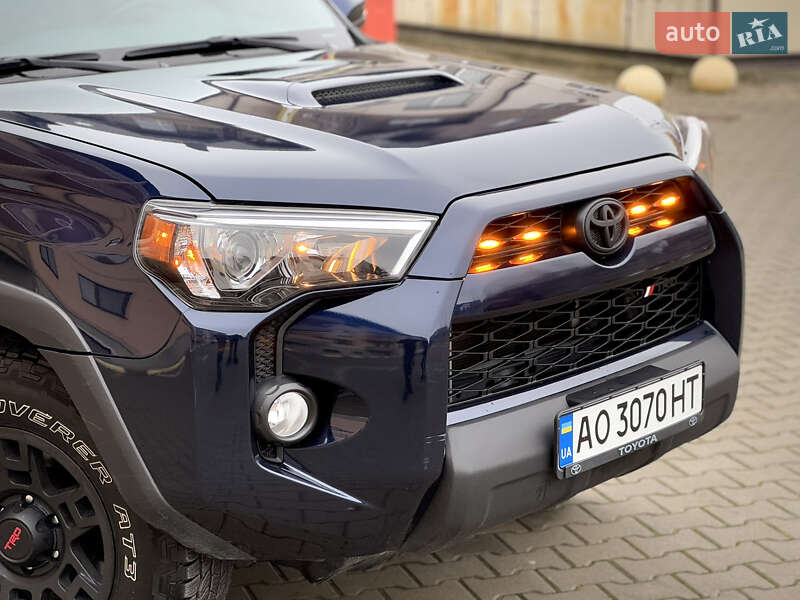 Внедорожник / Кроссовер Toyota 4Runner 2017 в Ужгороде