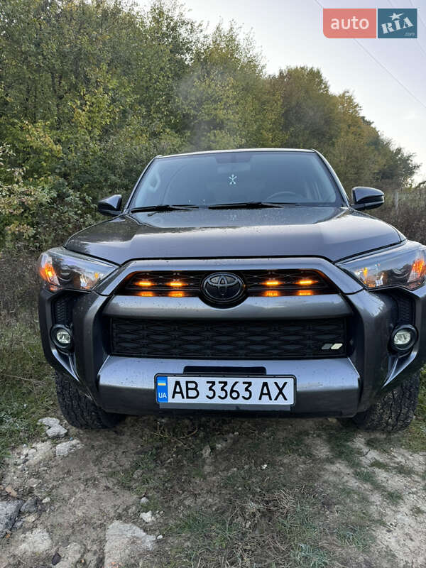 Внедорожник / Кроссовер Toyota 4Runner 2014 в Виннице