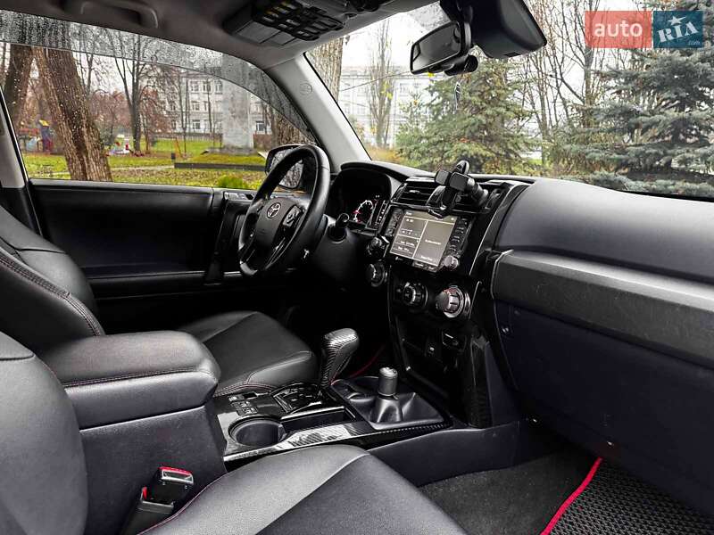 Внедорожник / Кроссовер Toyota 4Runner 2019 в Киеве
