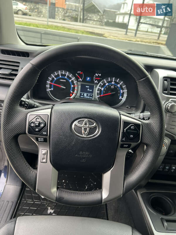 Внедорожник / Кроссовер Toyota 4Runner 2014 в Яремче