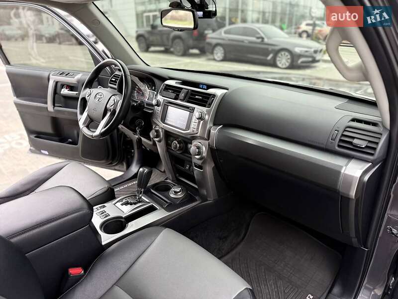 Внедорожник / Кроссовер Toyota 4Runner 2016 в Черкассах фото 16 Внедорожник / Кроссовер Toyota 4Runner 2016 в Черкассах