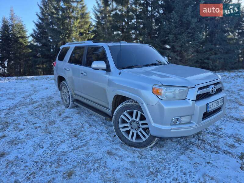 Внедорожник / Кроссовер Toyota 4Runner 2011 в Киеве