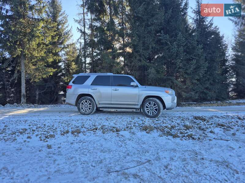 Внедорожник / Кроссовер Toyota 4Runner 2011 в Киеве
