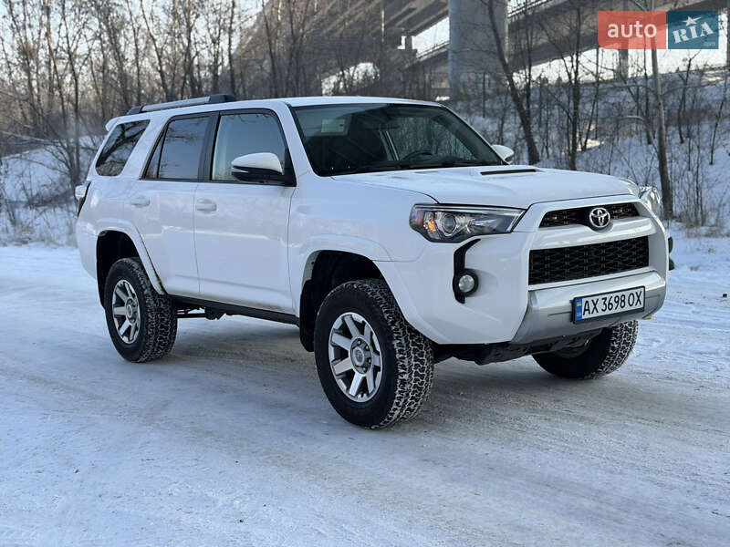 Внедорожник / Кроссовер Toyota 4Runner 2016 в Киеве фото 3 Внедорожник / Кроссовер Toyota 4Runner 2016 в Киеве
