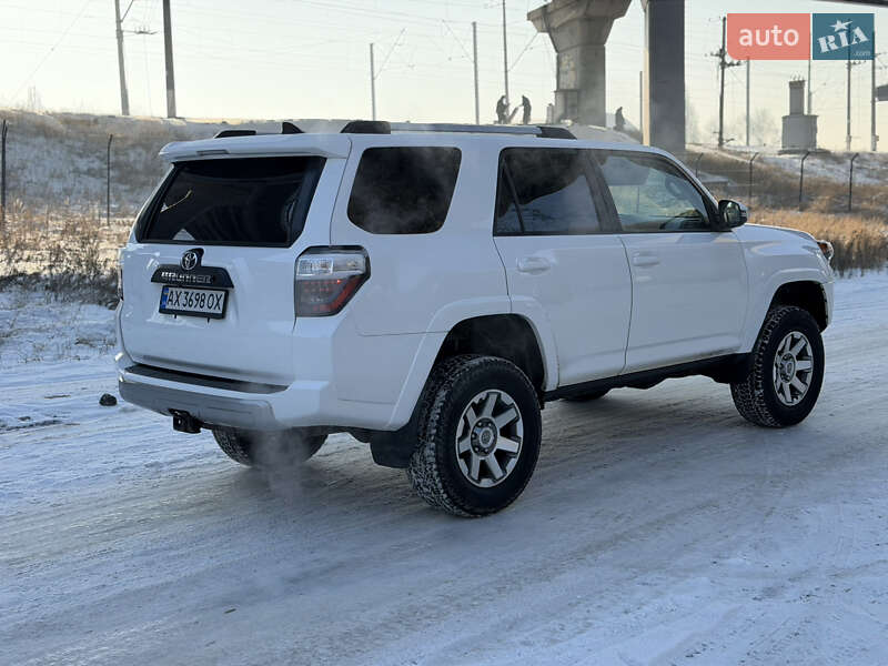 Внедорожник / Кроссовер Toyota 4Runner 2016 в Киеве фото 7 Внедорожник / Кроссовер Toyota 4Runner 2016 в Киеве