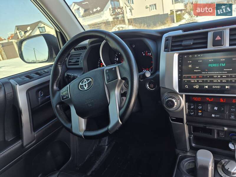 Позашляховик / Кросовер Toyota 4Runner 2011 в Києві