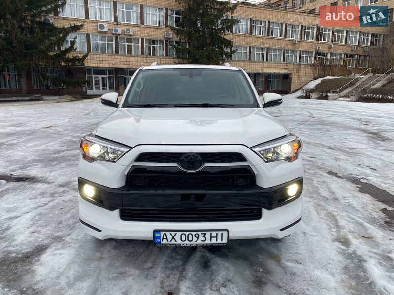 Внедорожник / Кроссовер Toyota 4Runner 2017 в Харькове