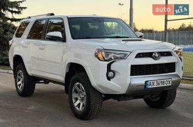 Внедорожник / Кроссовер Toyota 4Runner 2016 в Киеве