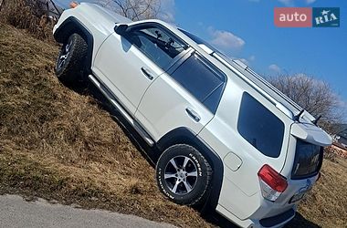 Позашляховик / Кросовер Toyota 4Runner 2012 в Києві