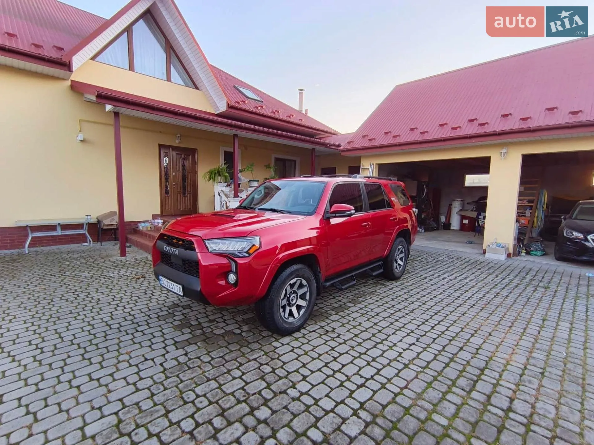2020 Toyota 4Runner - мініатюра 3