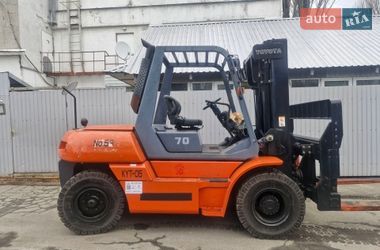 Вилочный погрузчик Toyota 5FD70 2006 в Киеве