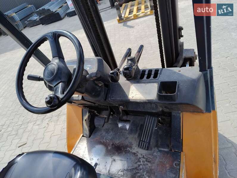 Вилочный погрузчик Toyota 627FDF25 2005 в Львове