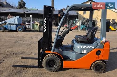 Вилочний навантажувач Toyota 8FD15 2015 в Одесі